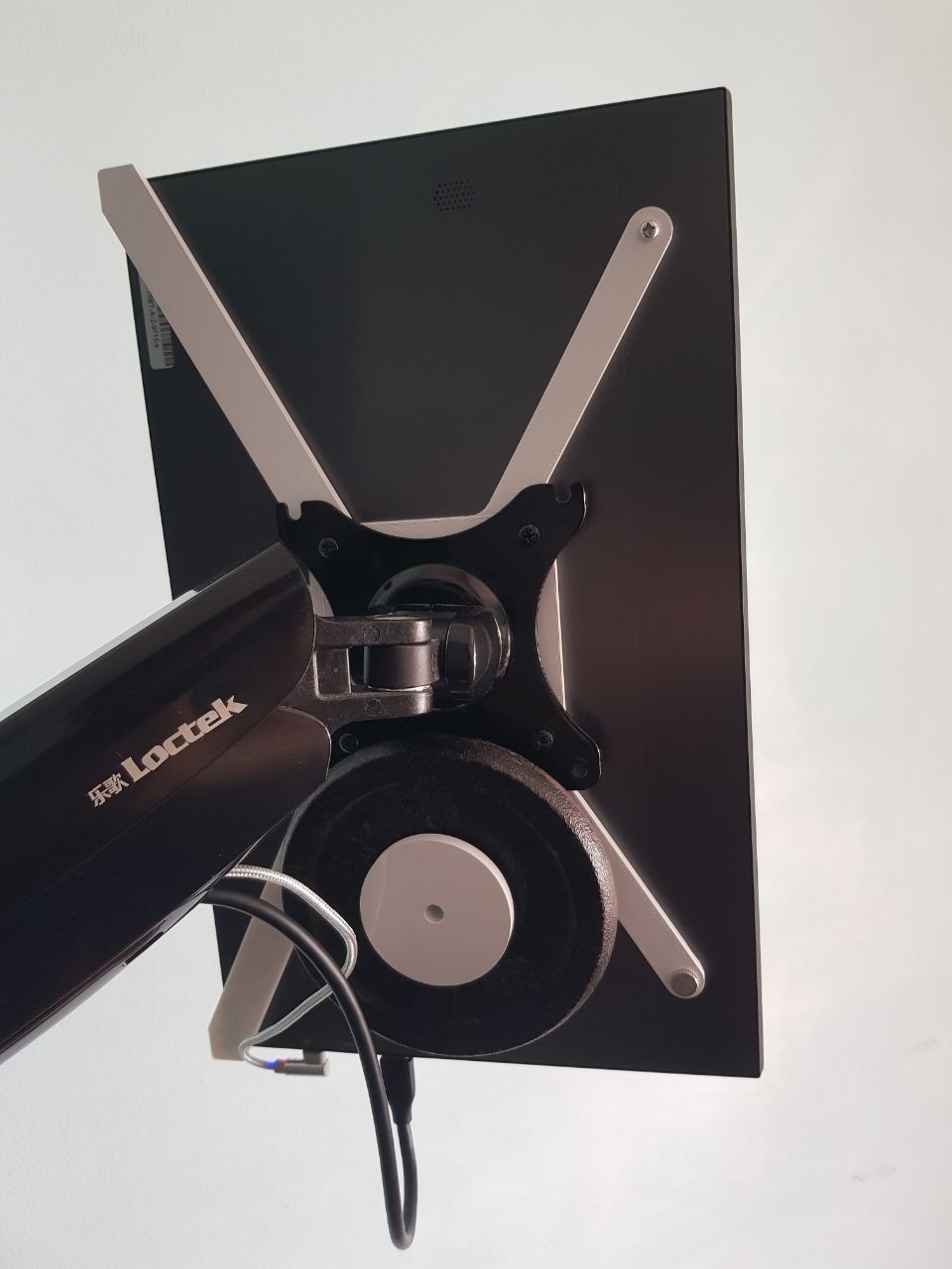 Portable 15-inch Screen VESA Mount for Tbao Monitors