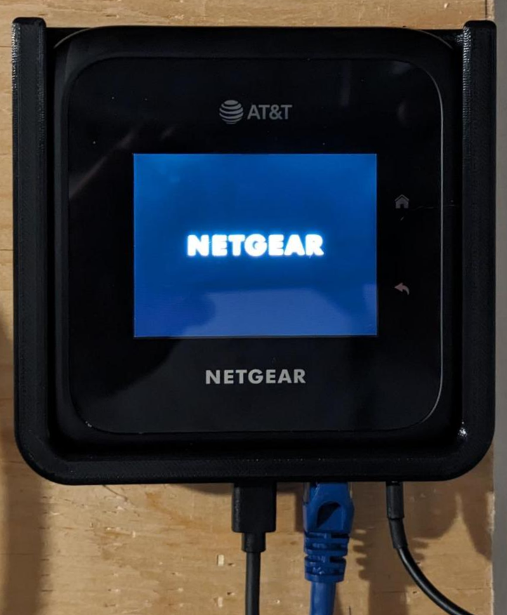 Netgear Nighthawk M6 Pro Wall Mounting