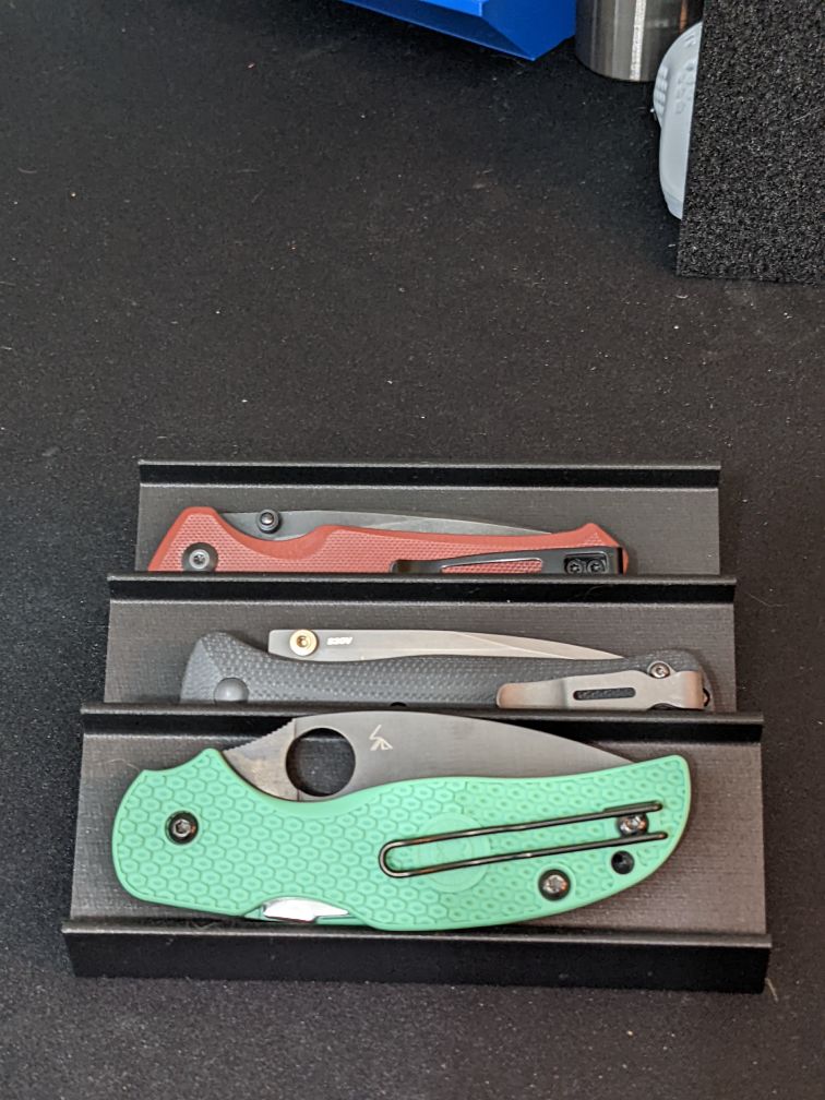 Knife Storage and Display Stand