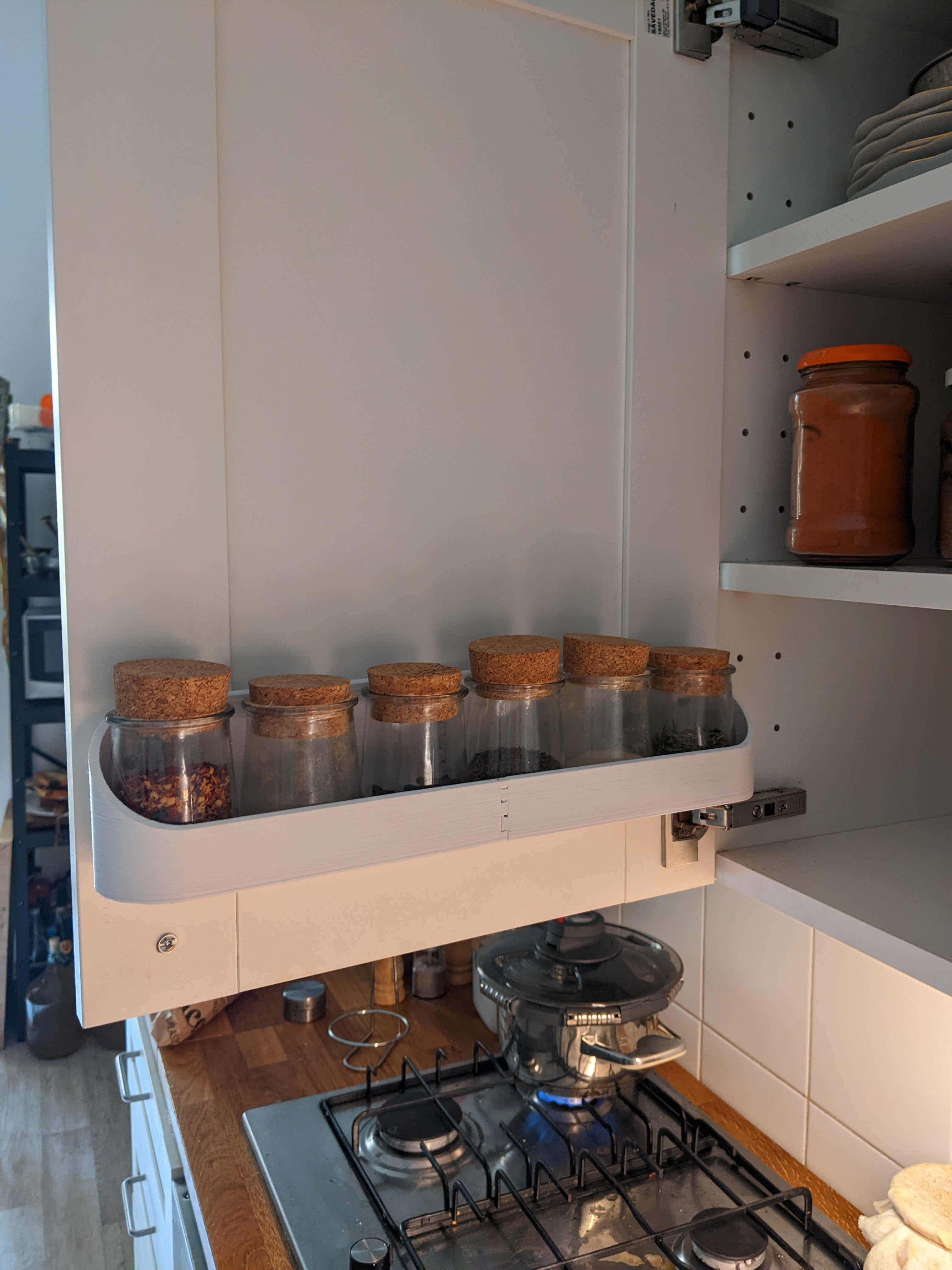 Functional Spice Rack for the Kitchen