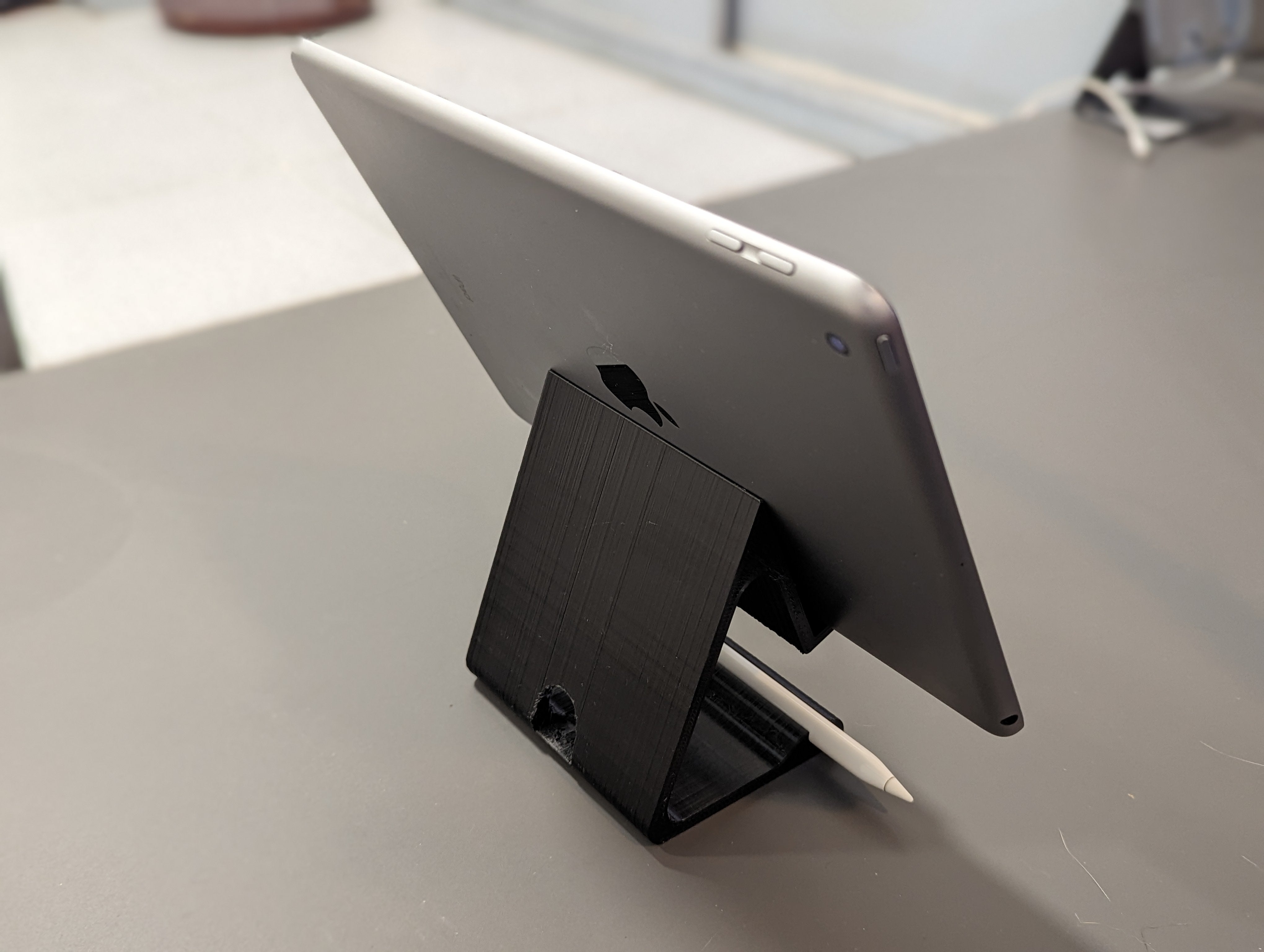 iPad & Apple Pencil Stand for tablets and stylus