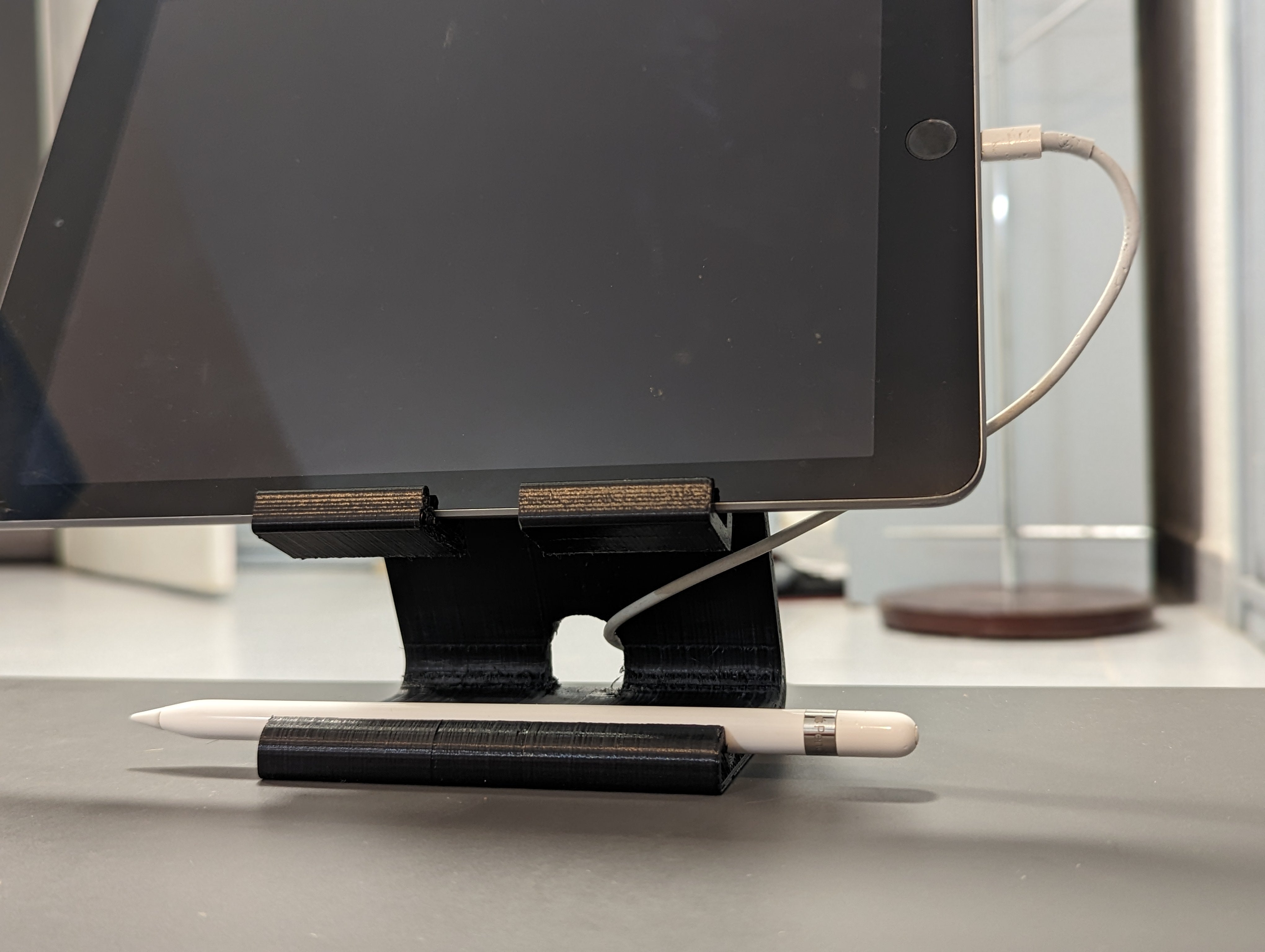 iPad & Apple Pencil Stand for tablets and stylus