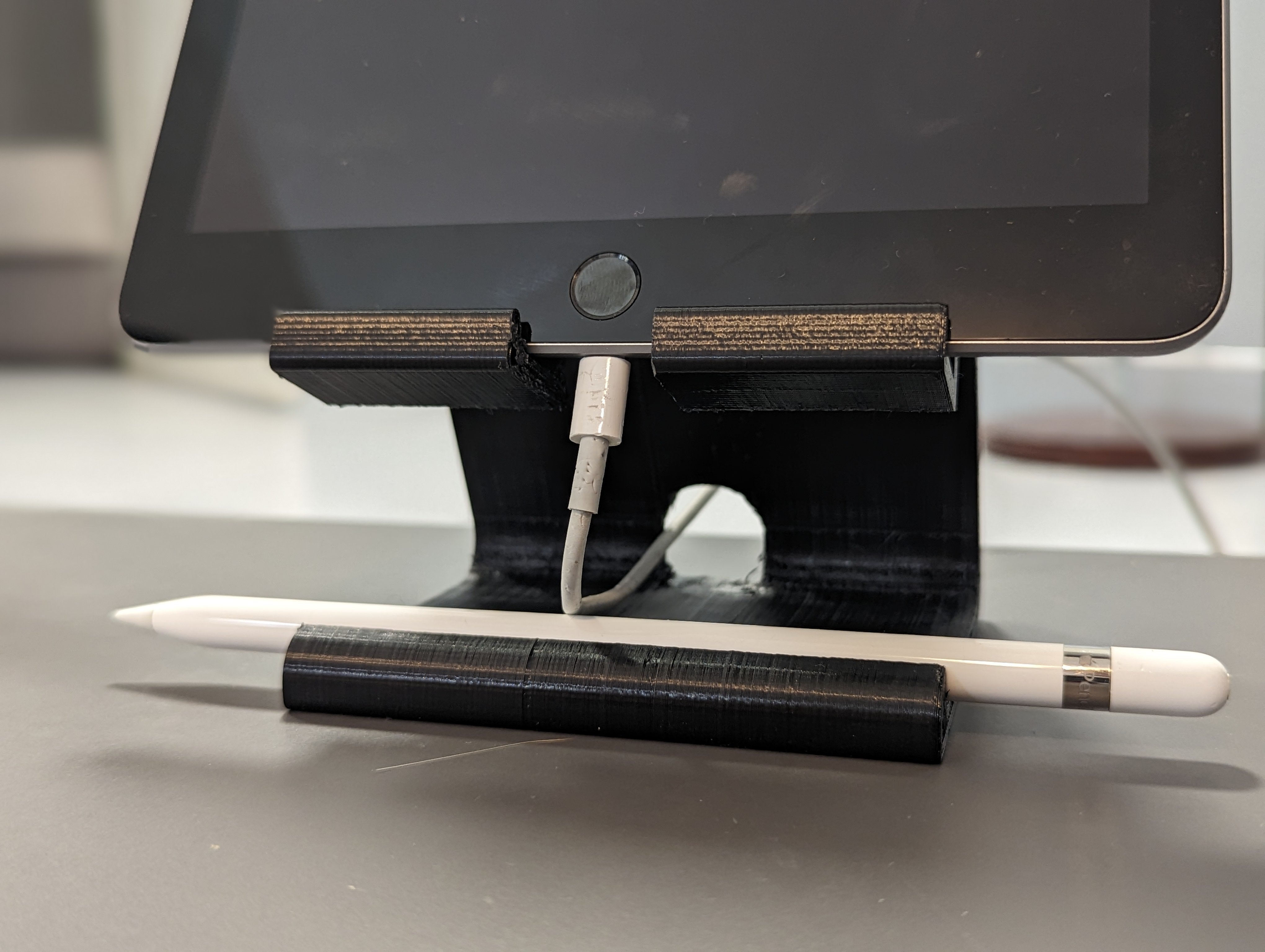 iPad & Apple Pencil Stand for tablets and stylus