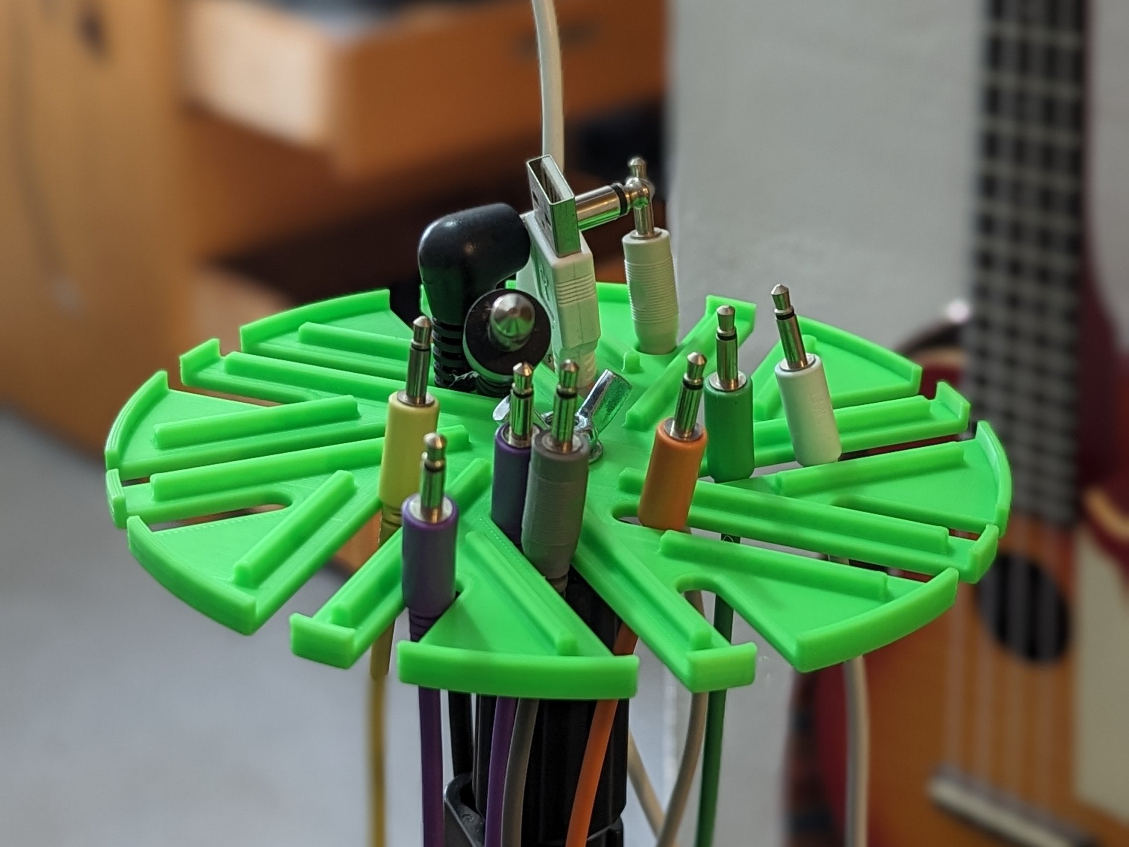 Cable suspension