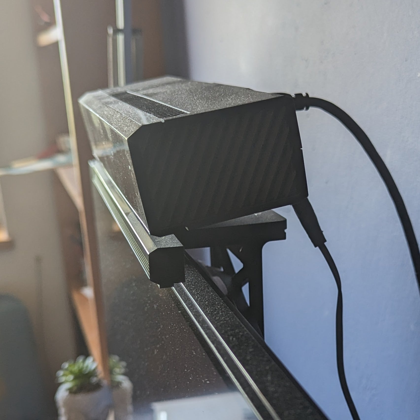Xbox One Kinect monitor mount - stable and optimal positioning