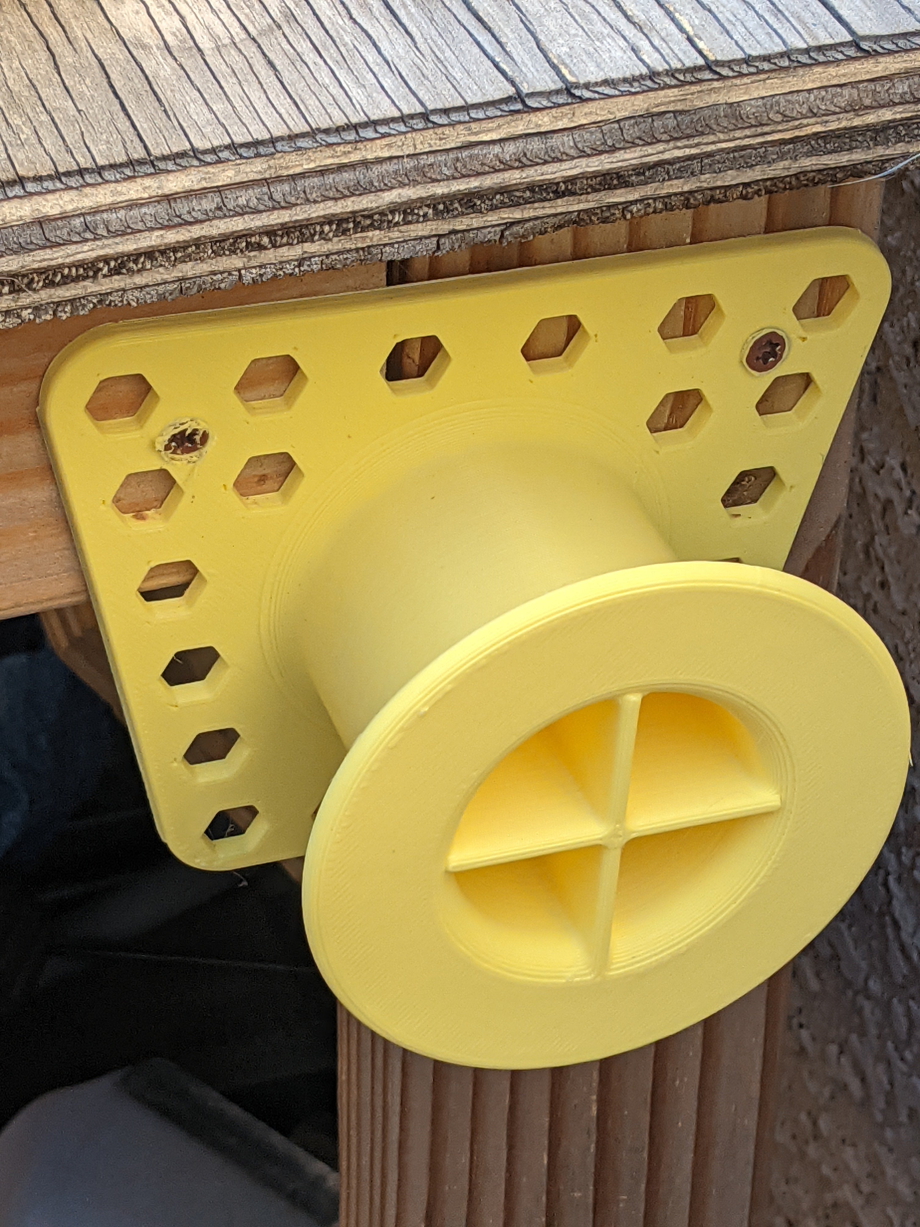 Cable holder V2 – Robust and organised cable storage