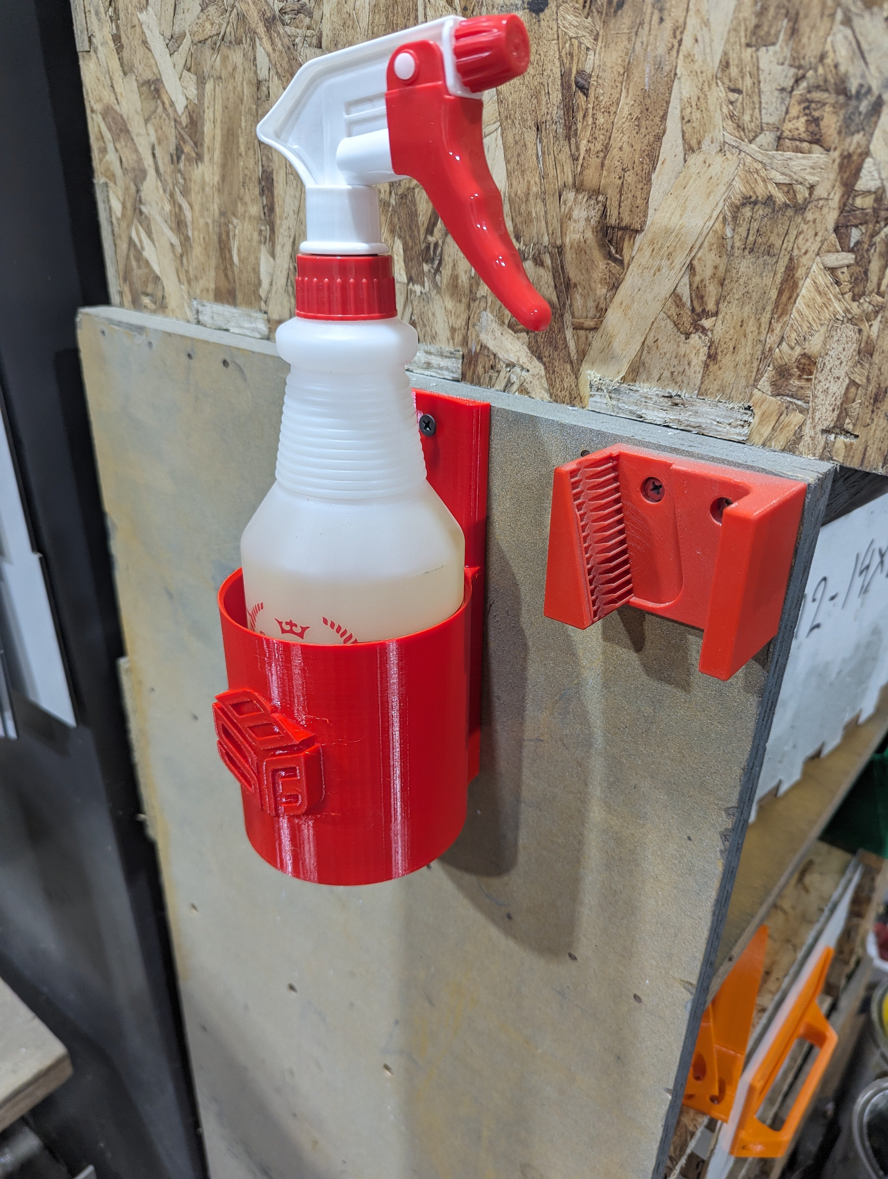 Practical Wall-Mounted Bottle Holder