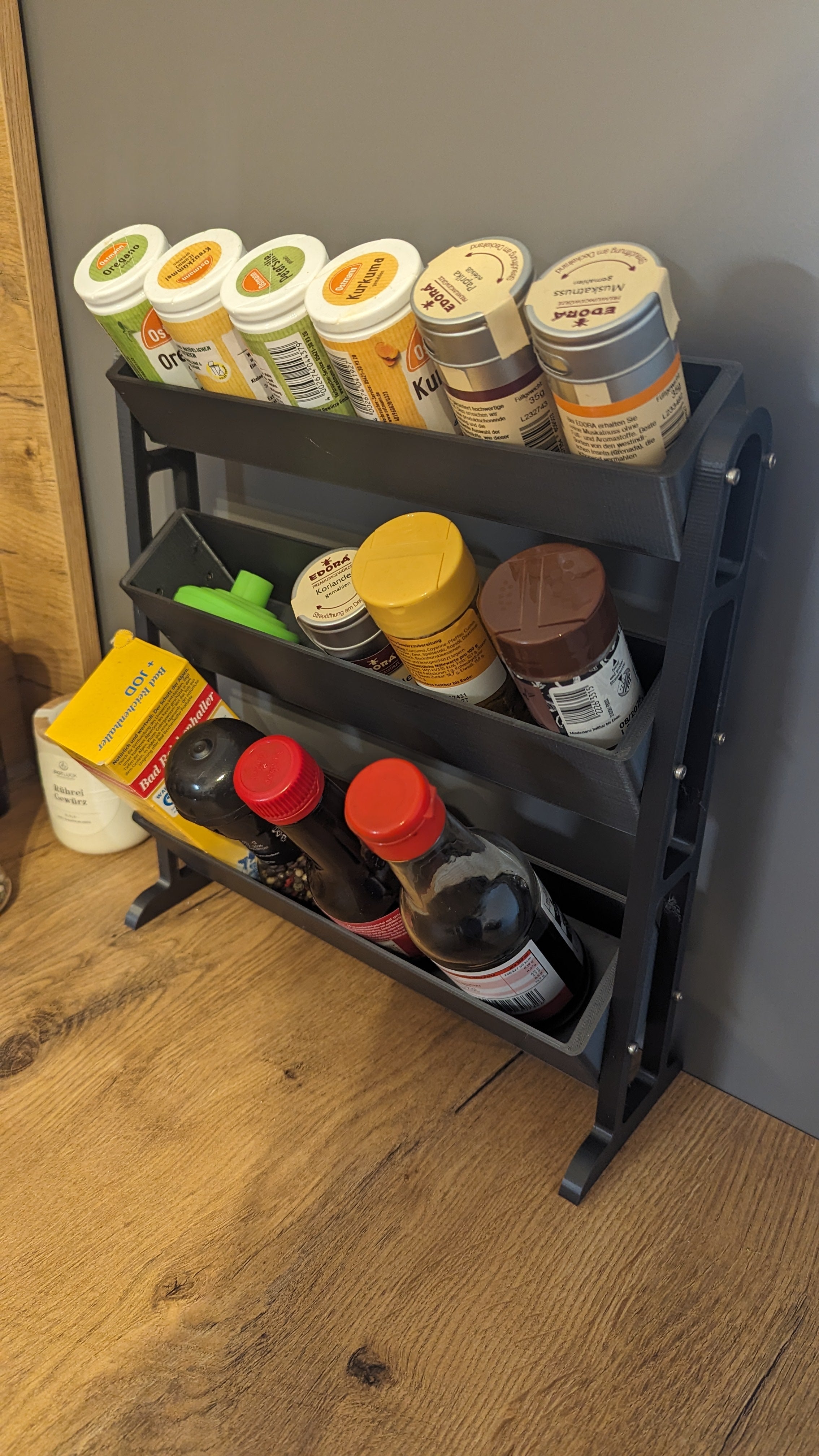 Spice Rack: Smart Storage for Your Kitchen