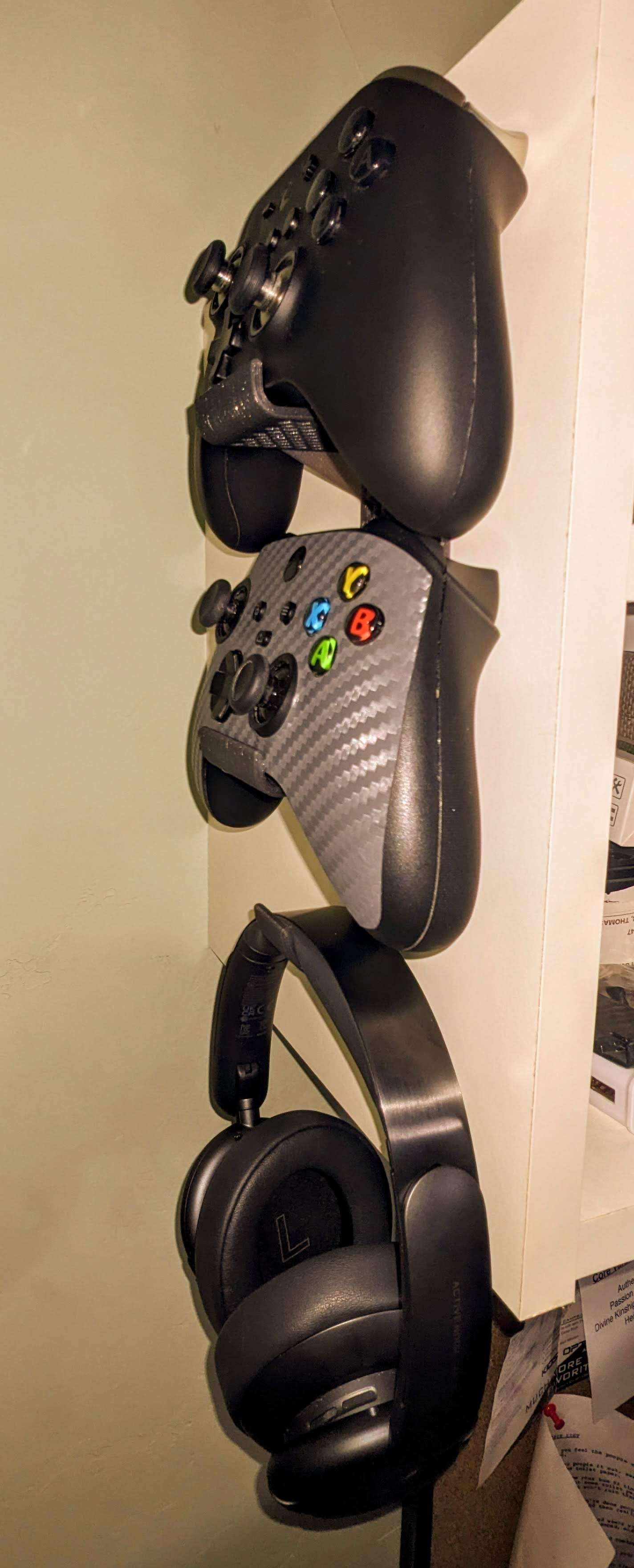 Wall-mounted Controller and Headphone Holder