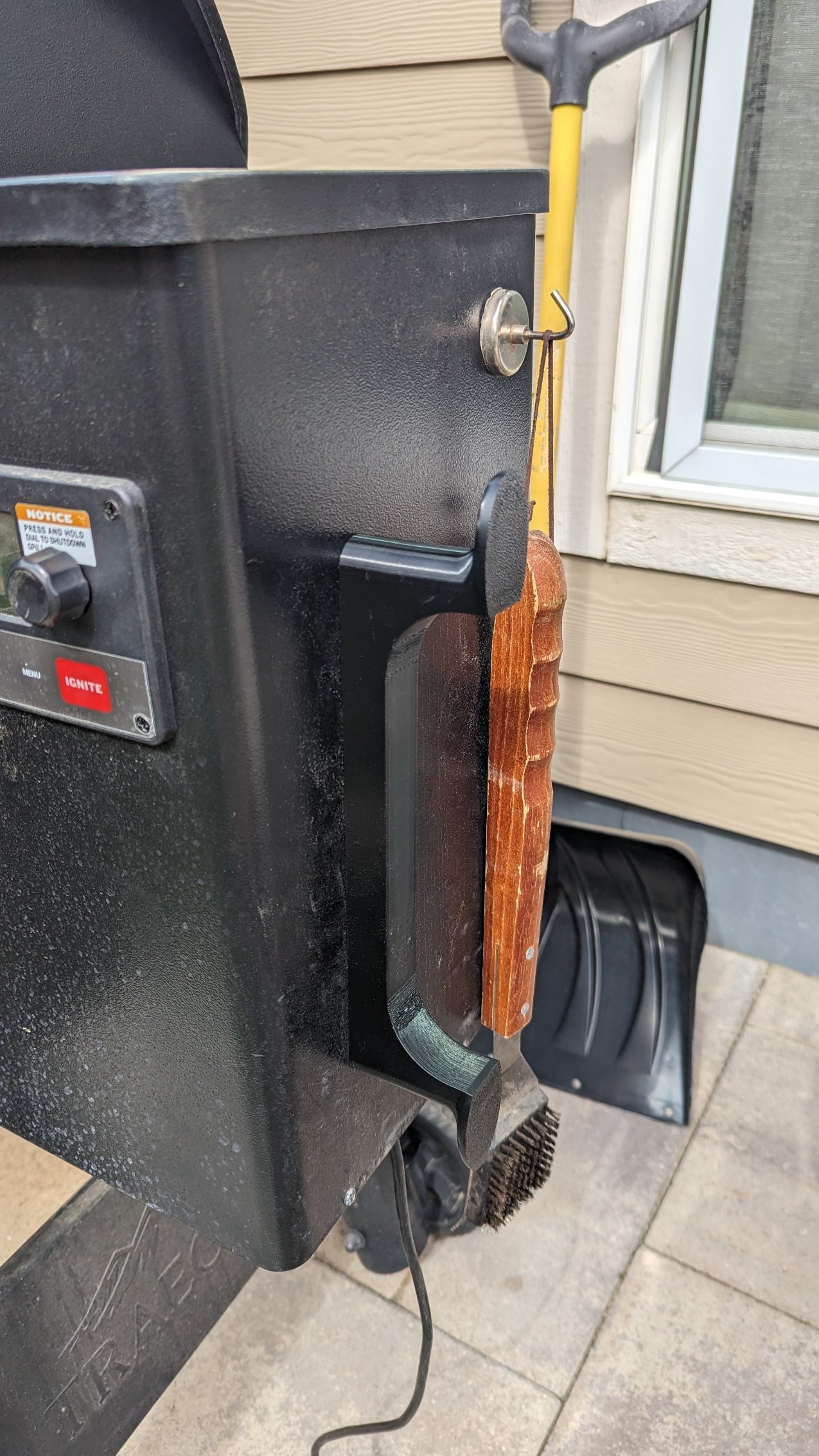 Cord Wrap with Magnets