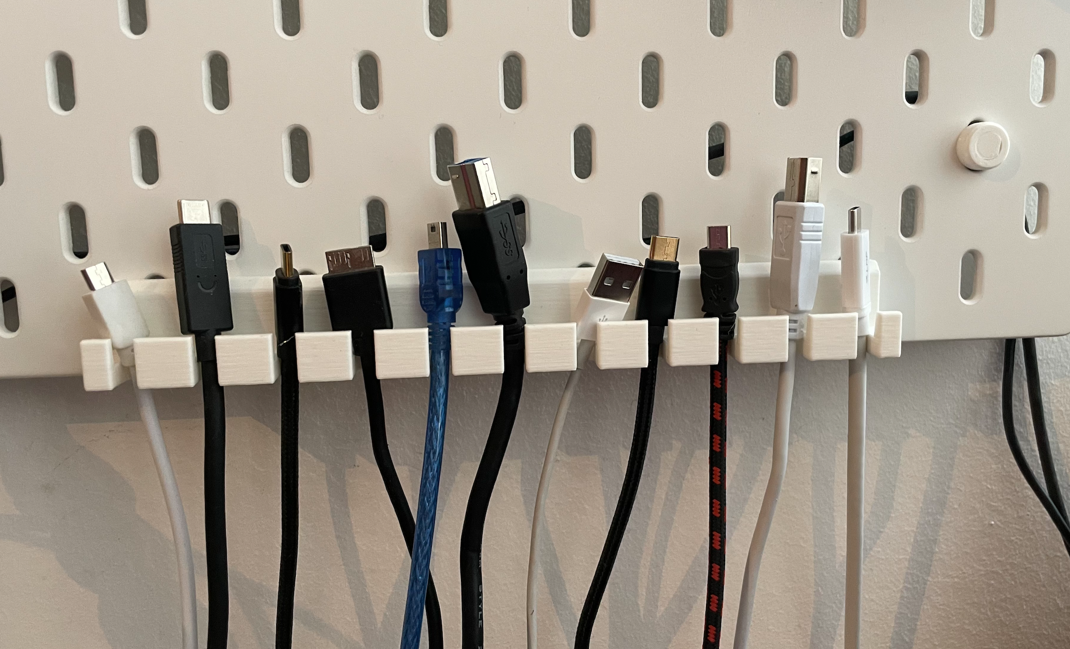 Skadis USB Cable Holder