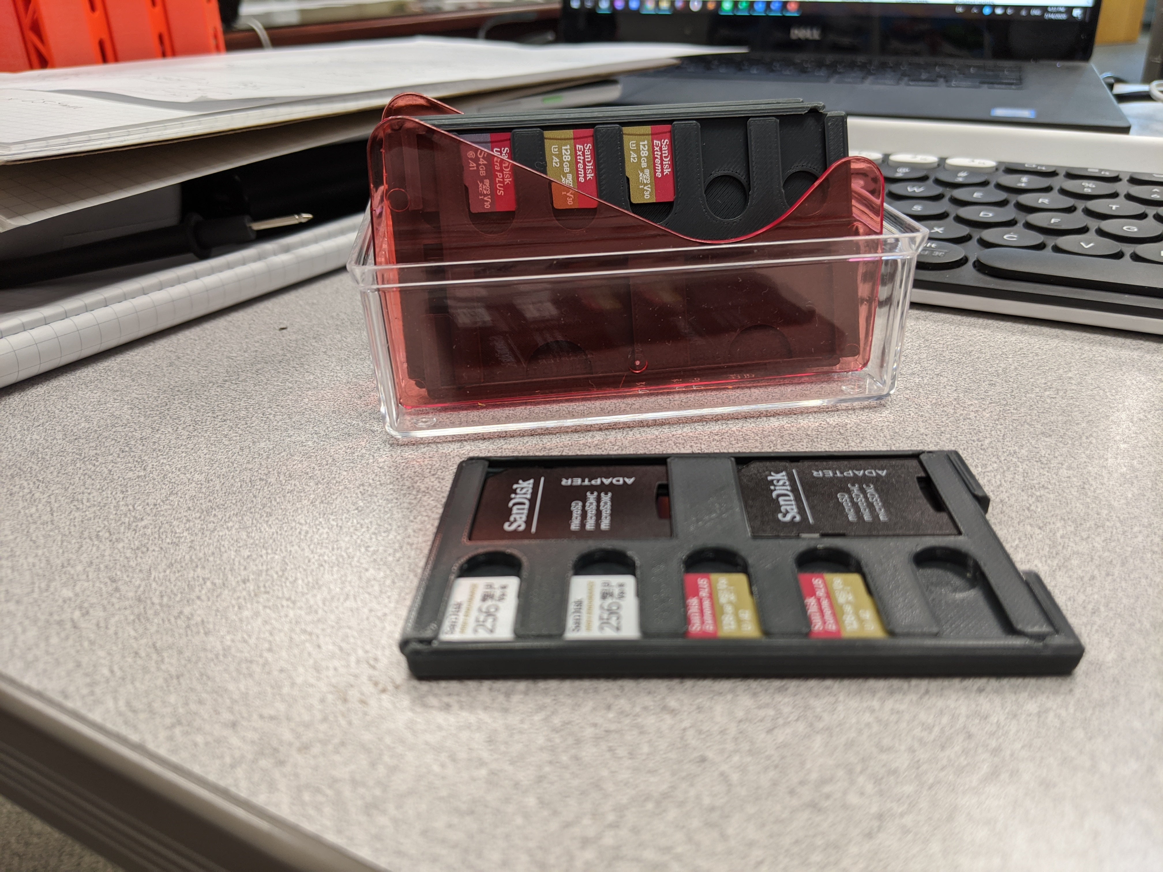 SD/MicroSD card case in credit card size