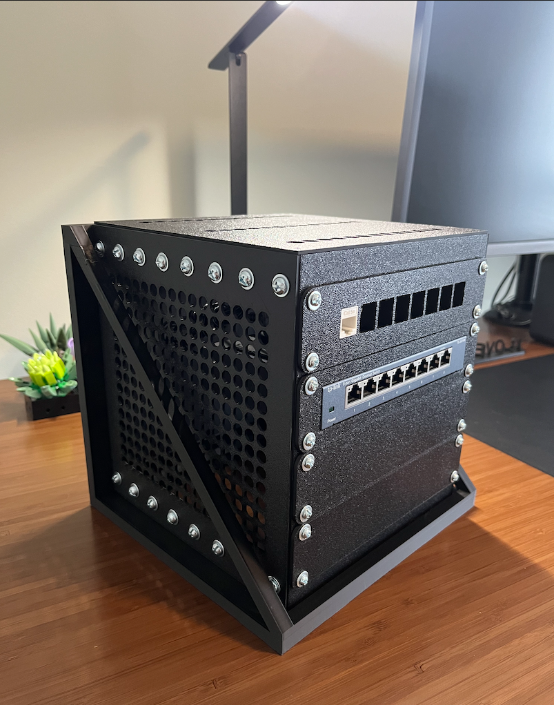 Wall mounting/shelf for Mini server rack