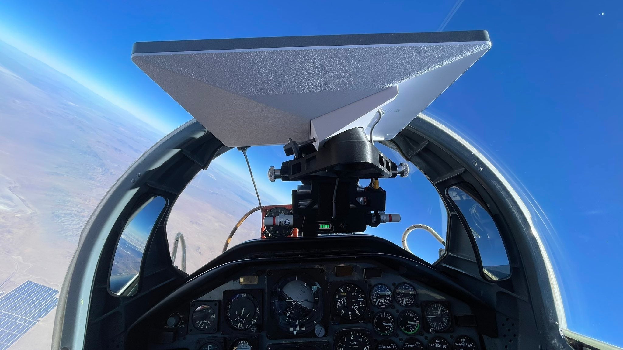 Starlink Mini Antenna Holder with Suction Cup and Integrated Battery