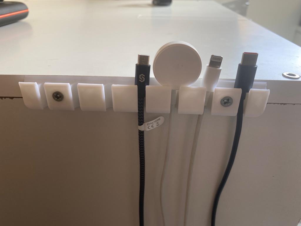 USB cable holder and organiser