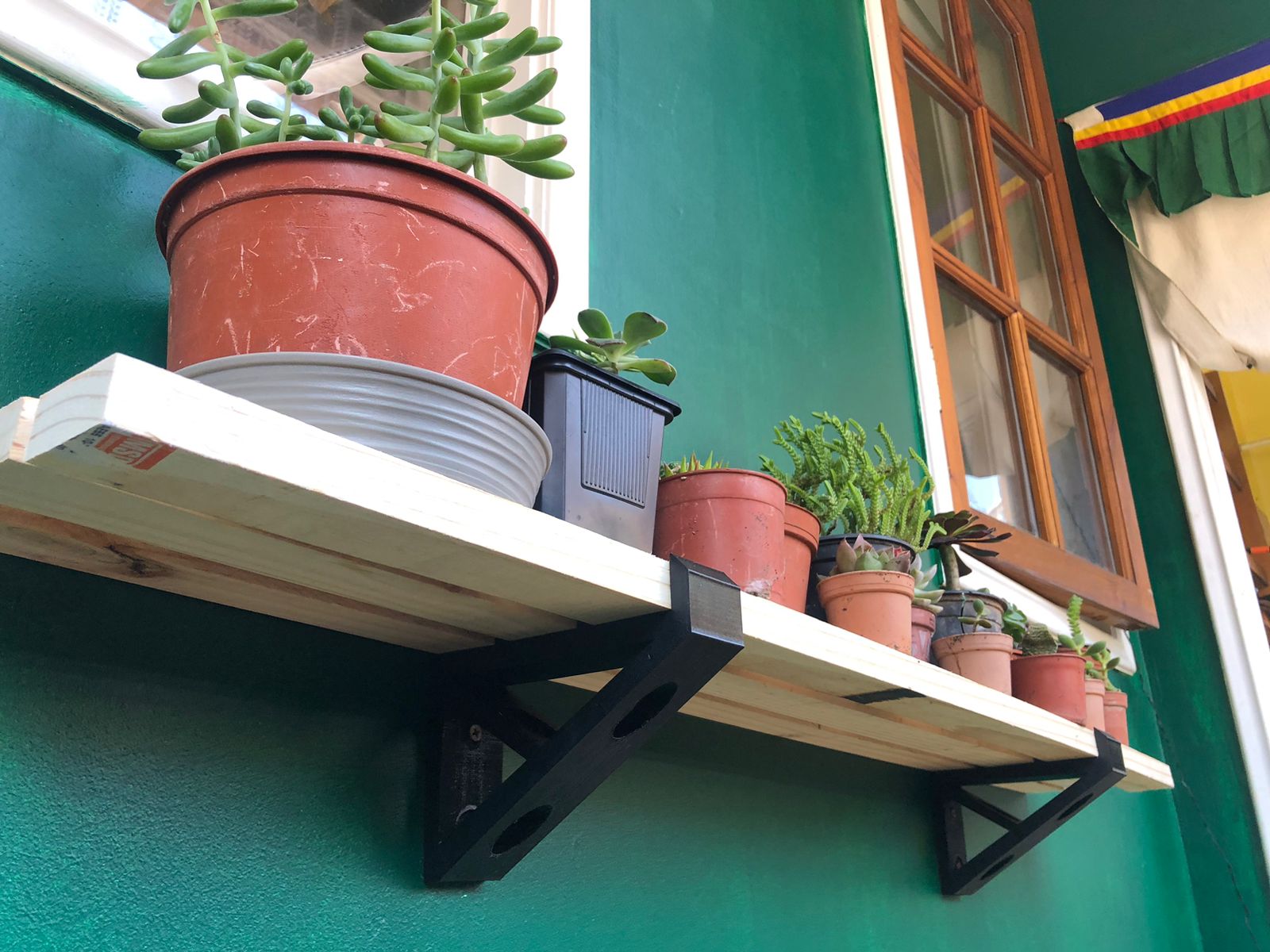 Floating Plant Shelf