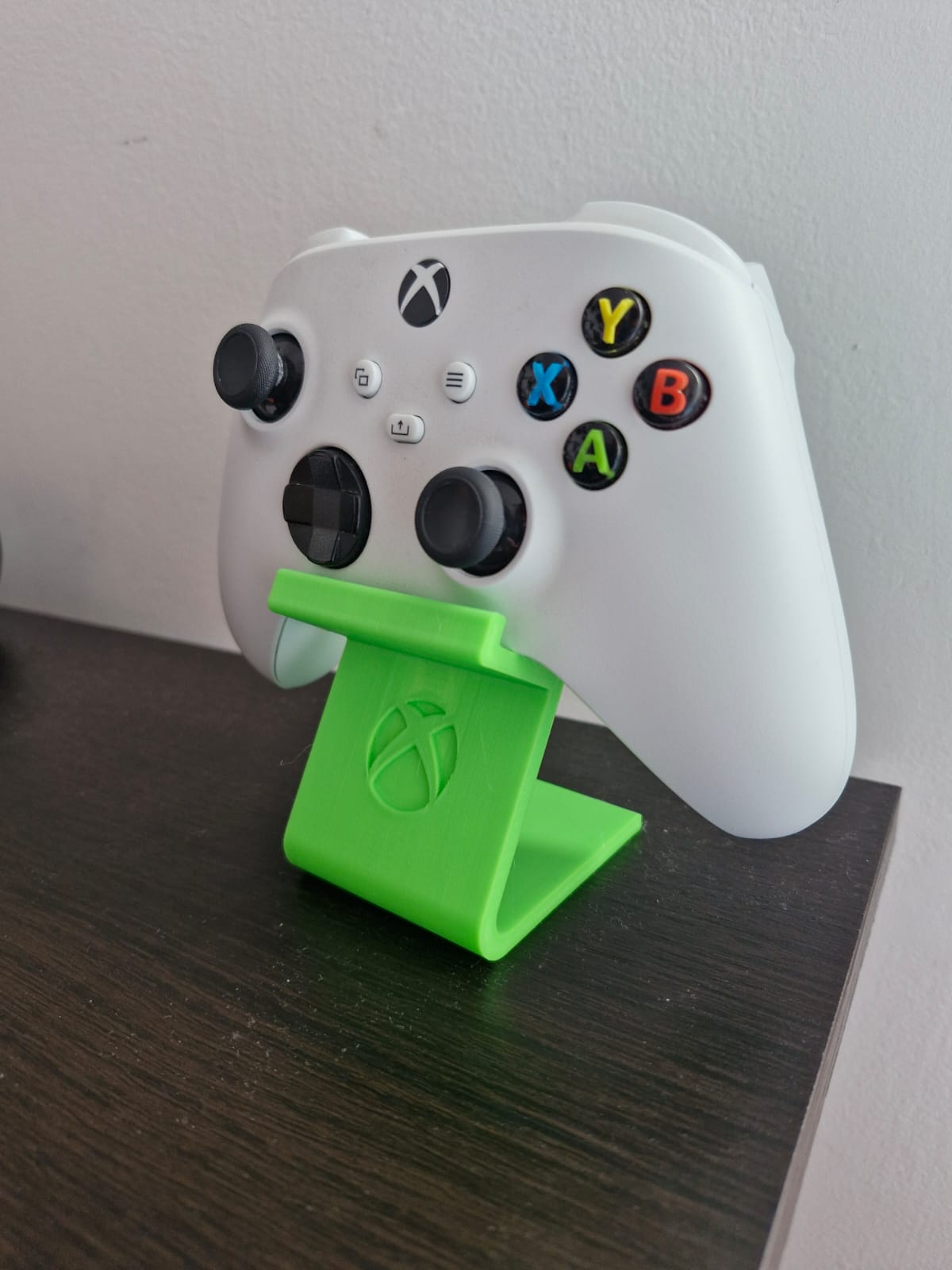 XBOX Controller Stand - Organise your controller