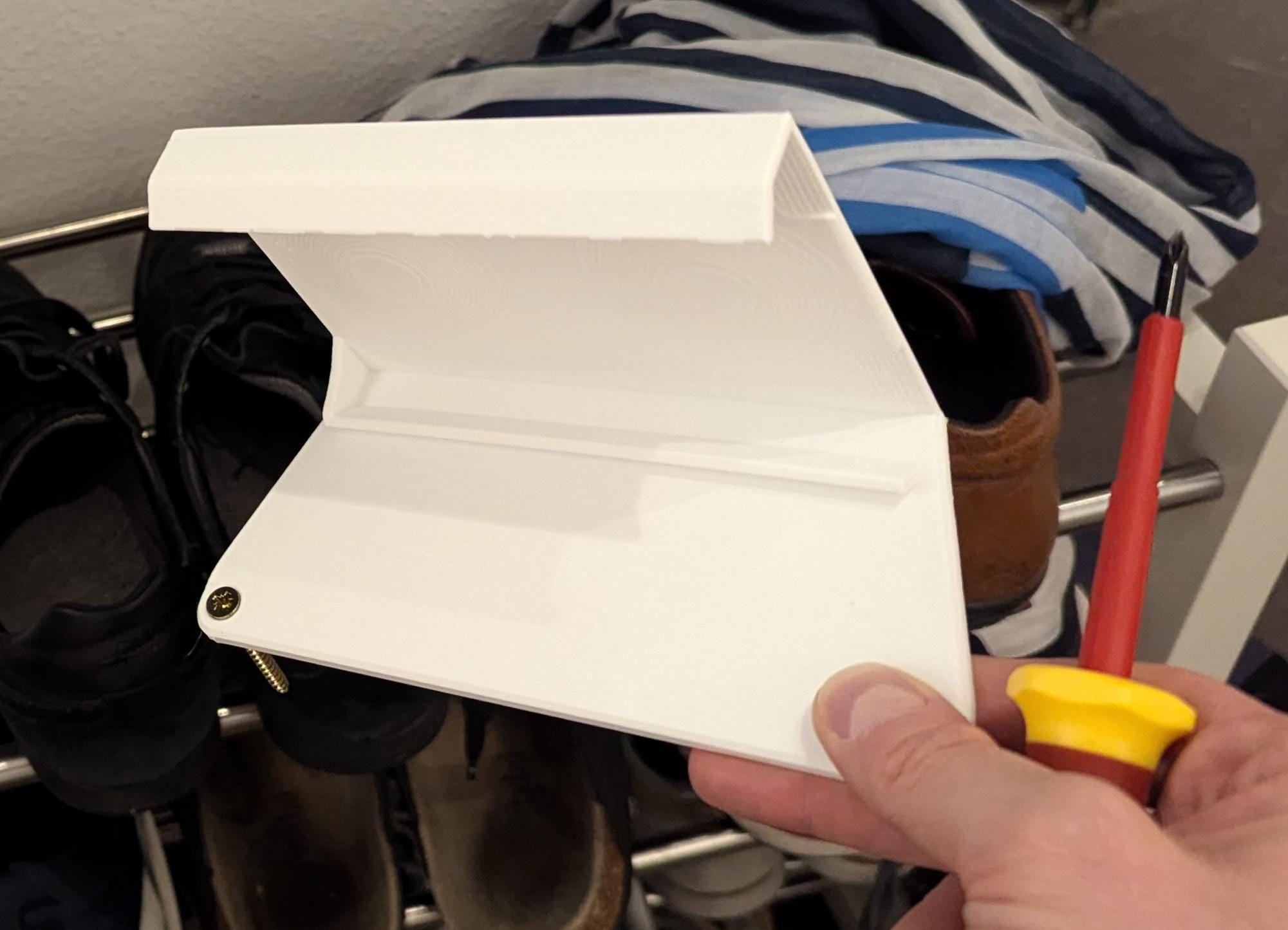 Side wall mount for AVM FRITZ! WLAN Mesh Repeater 3000/6000
