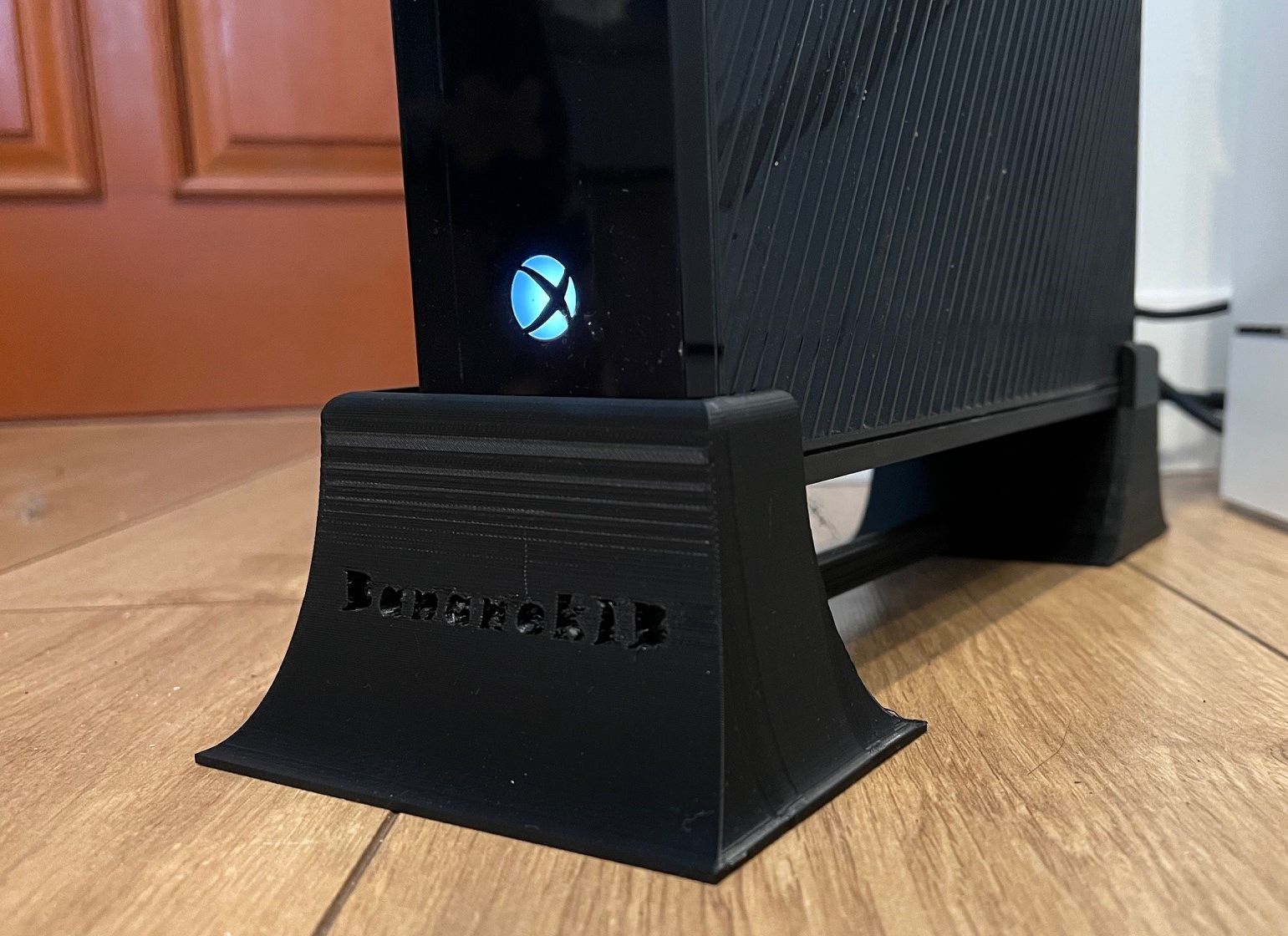 Vertical stand for XBOX ONE