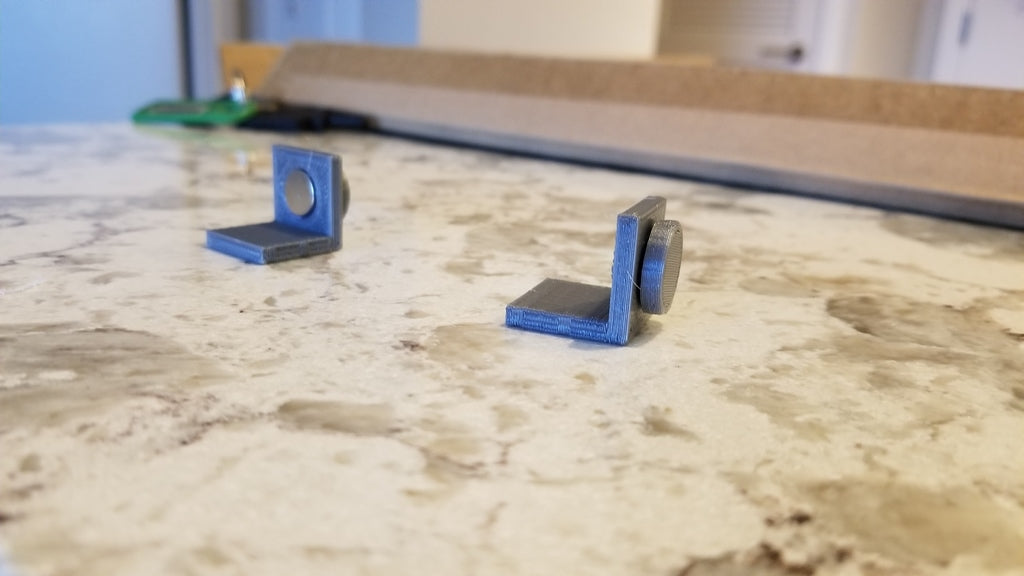 Magnetic mounting bracket for Ikea Lack