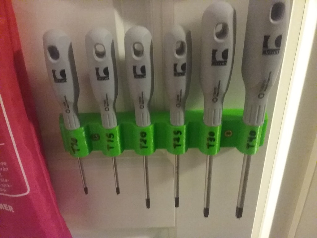 Screwdriver holder for 6 screwdrivers