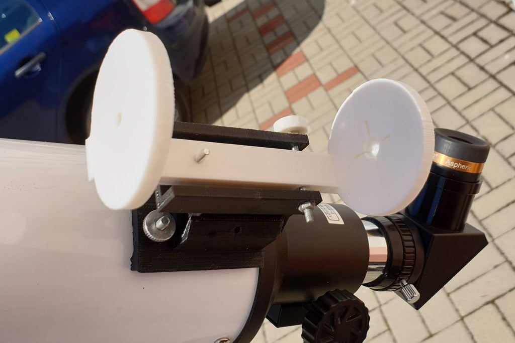 Adjustable Sun Finder for Astronomy