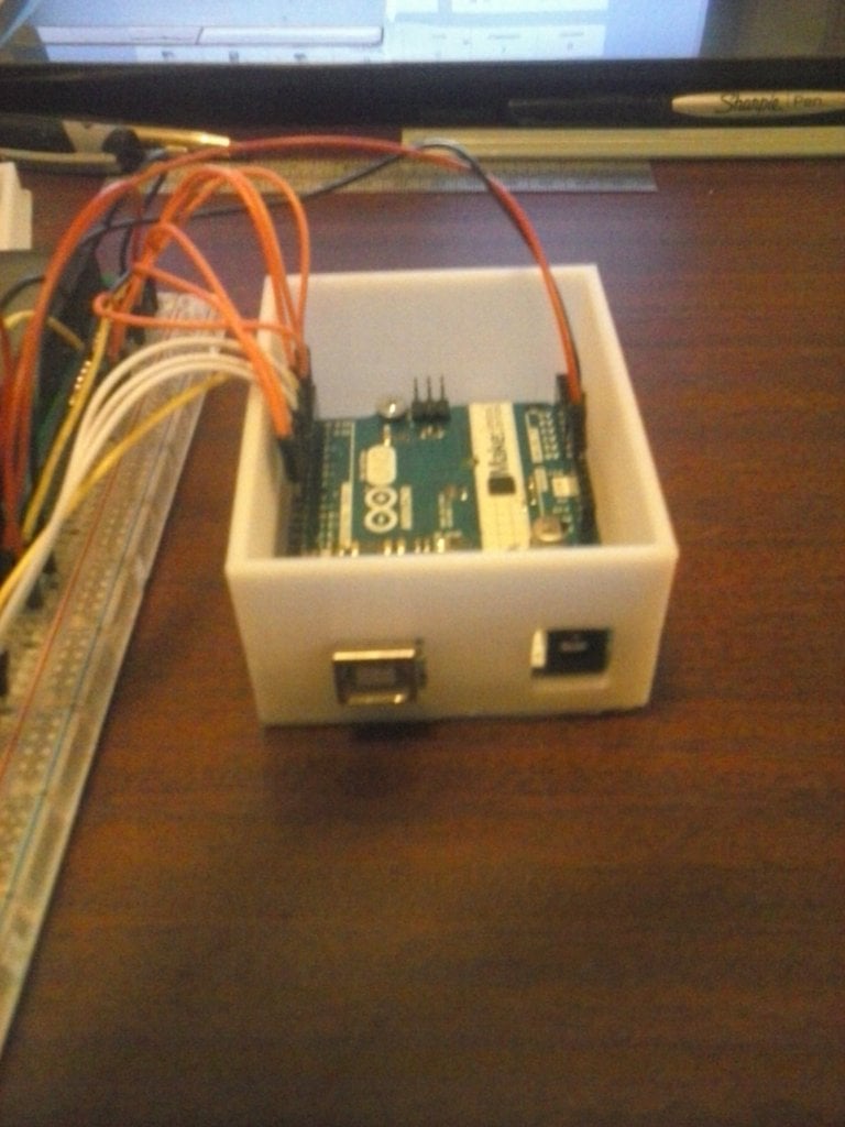 Arduino UNO protective case with lid