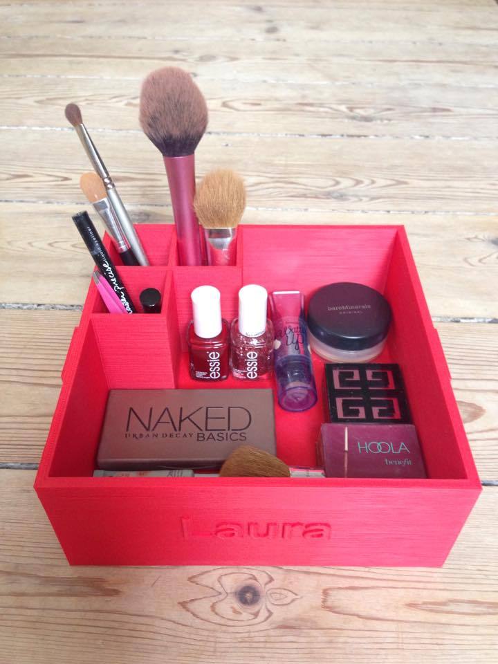 Personalized makeup box with name
