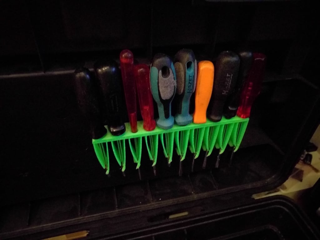 Screwdriver holder with space for 10 screwdrivers