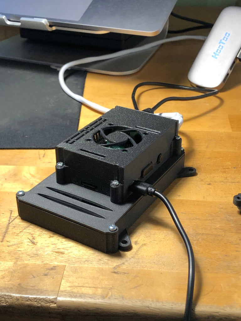 Raspberry Pi 3 - Enclosure with top mount for fan