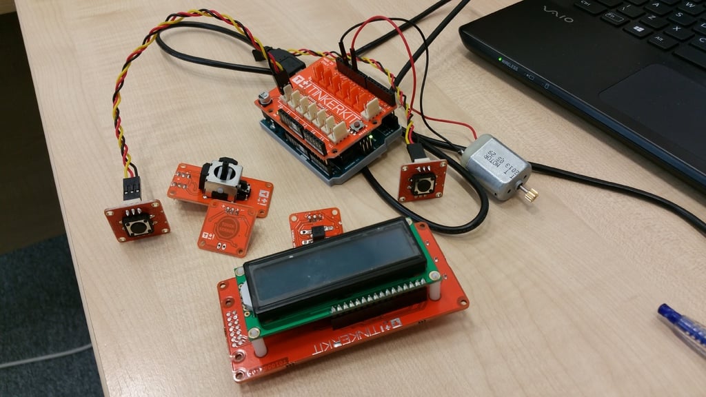 Tinkerkit Sensor and Arduino Uno Holder