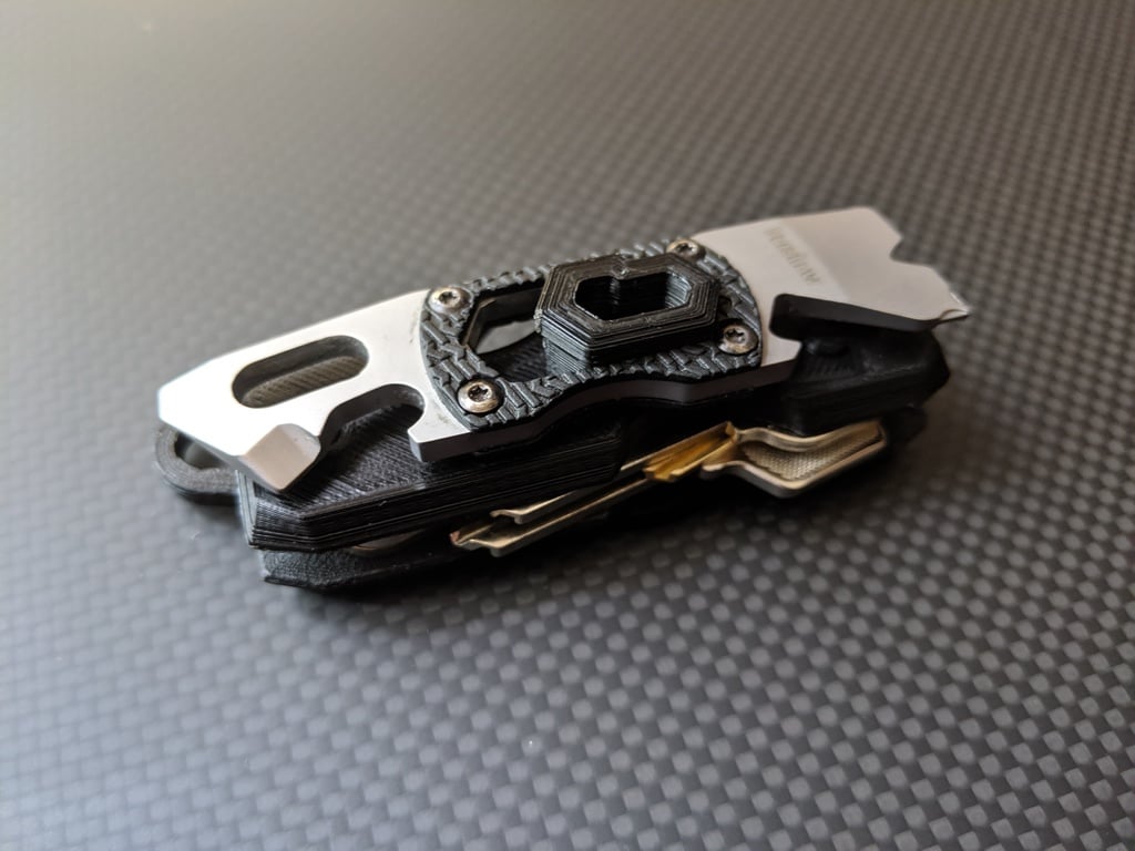 KeyThing - Holder for keys and multi-tool