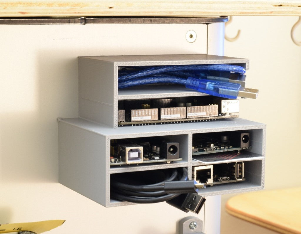 Wall mountable Arduino organizer and cable management