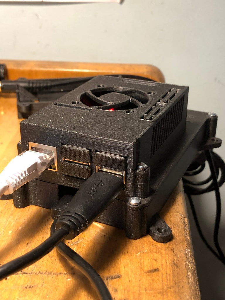 Raspberry Pi 3 - Enclosure with top mount for fan