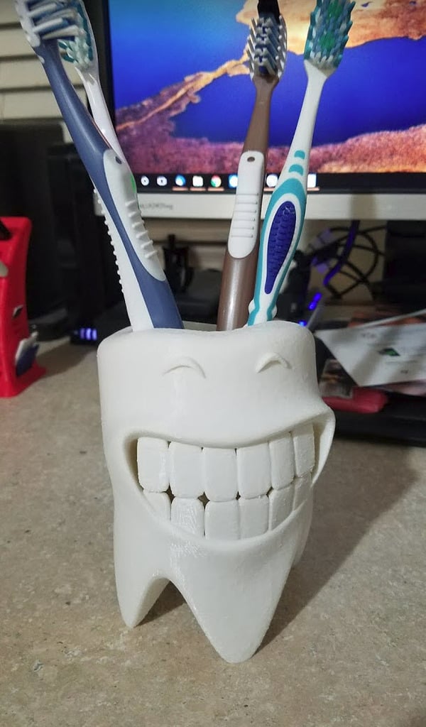 Smiling Toothbrush Holder with Drainage System