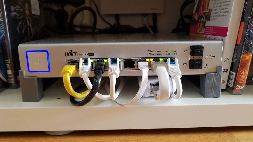 Ubiquiti UniFi Switch 8 150w holder with space for Cloud Key