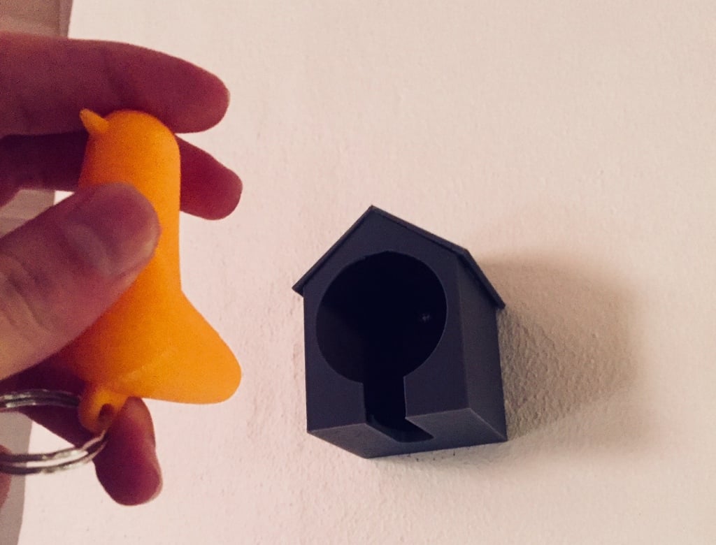 Simple Birdhouse Key Holder for Wall Mounting