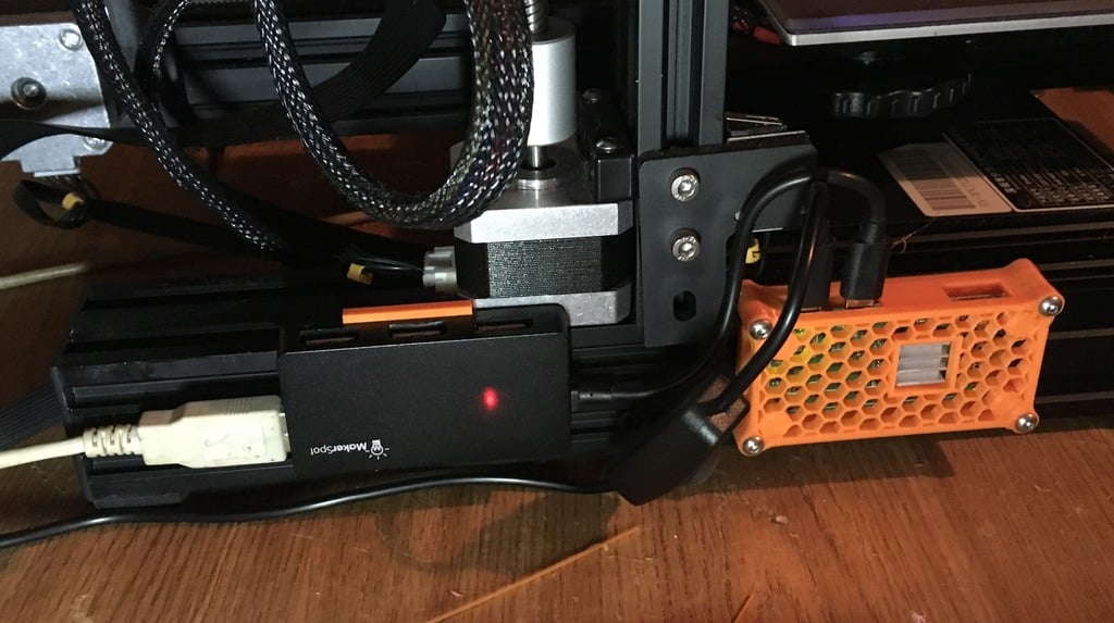 MakerSpot USB Hub Clip for Raspberry Pi
