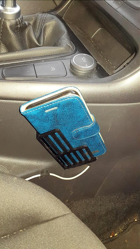 Car holder for charging iPhone 6