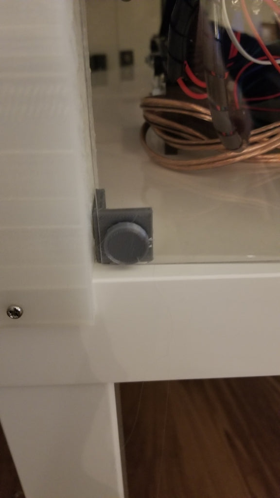 Magnetic mounting bracket for Ikea Lack