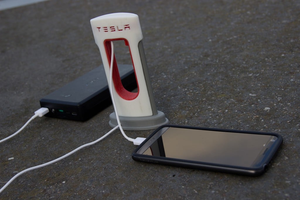 Tesla Super Charger USB-C Mobile phone holder
