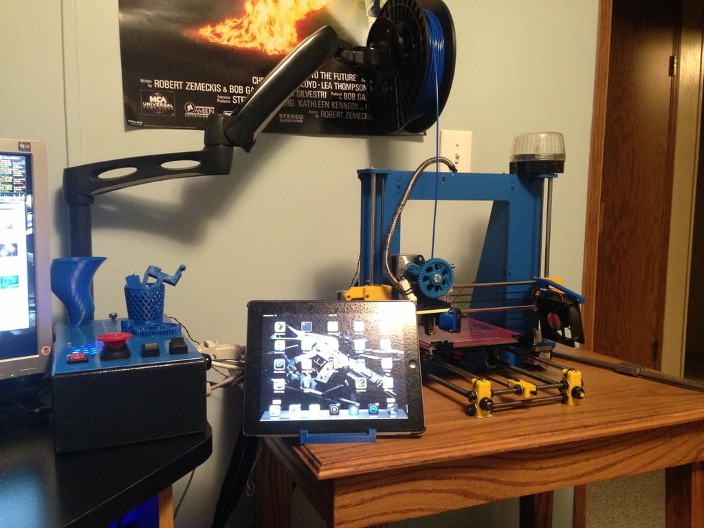Tablet stand for Dell Duo and iPad