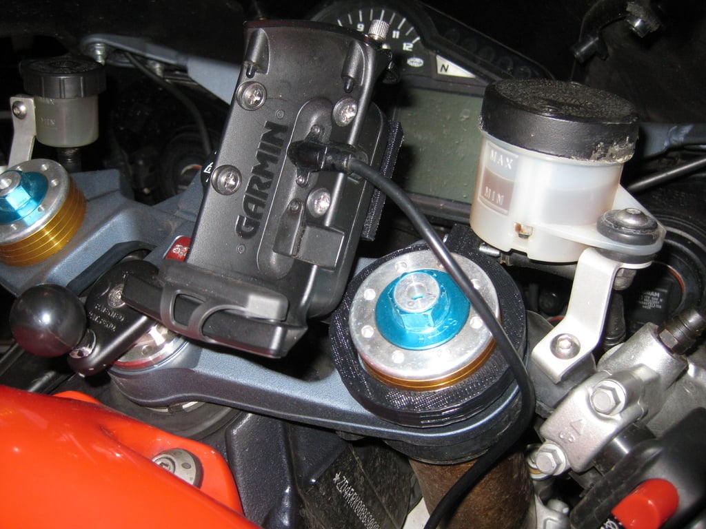Garmin Zumo 550 GPS fork mount for motorcycle