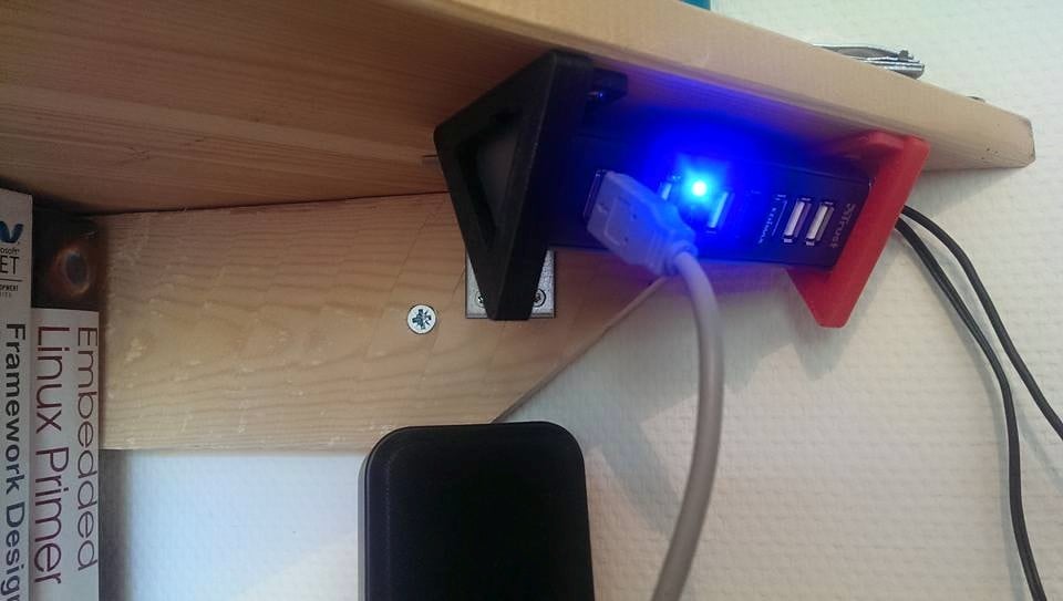 Bracket for Trust 7-port USB hub