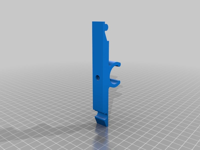 Chainable broom handle clip