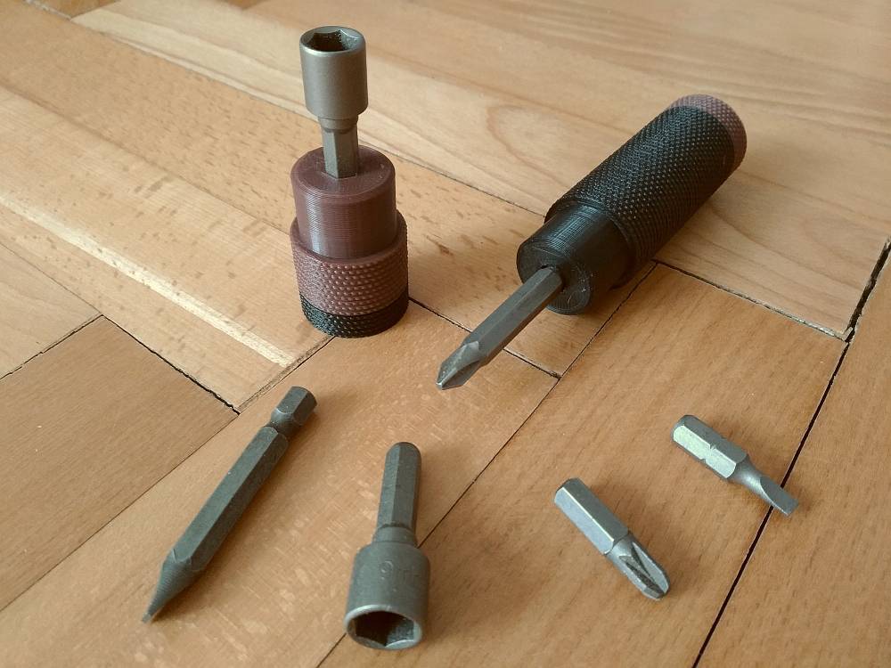 YES - YEt another screwdriver bit holder