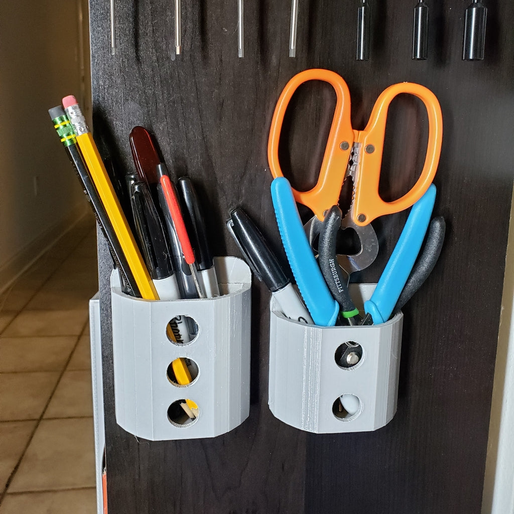 Tool holder for half cup (screw in)