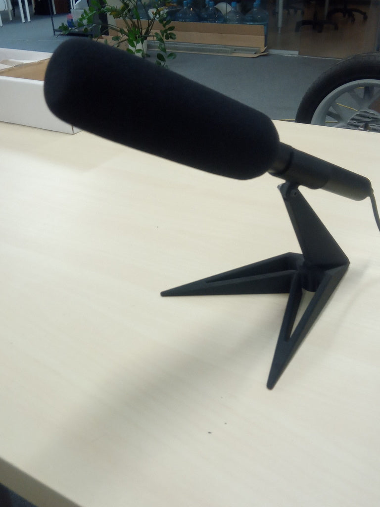 Microphone holder for 24 mm microphones