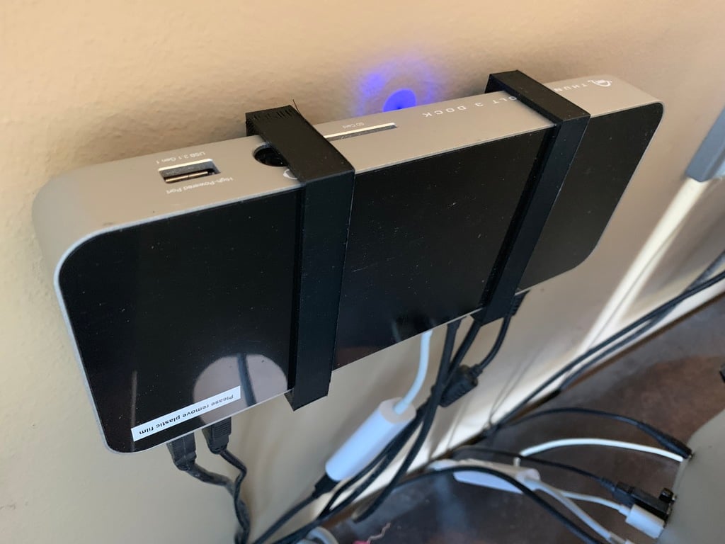 Wall mounting with hanger for OWC Thunderbolt 3 Dock
