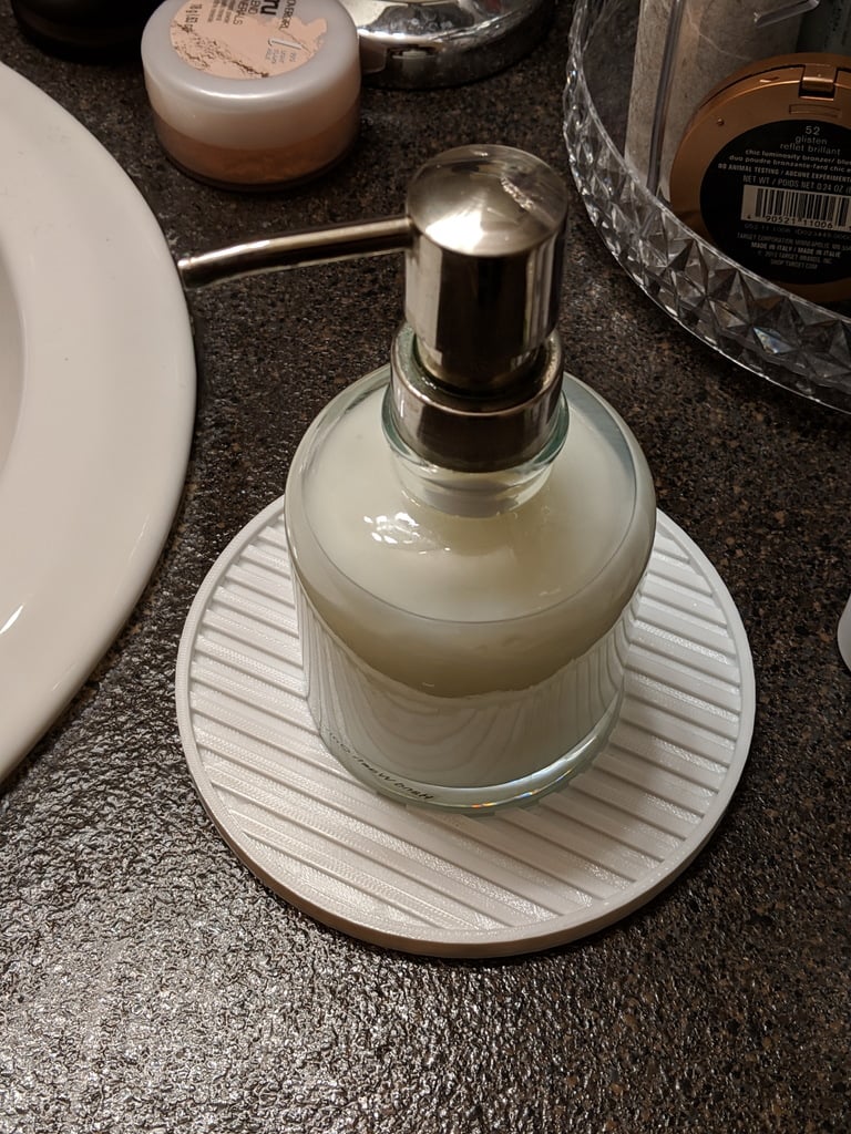 Water trap for soap dispenser
